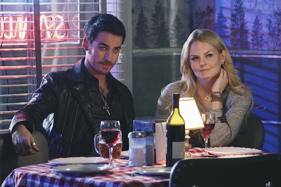 Once-Upon-a-Time-Hook-Emma