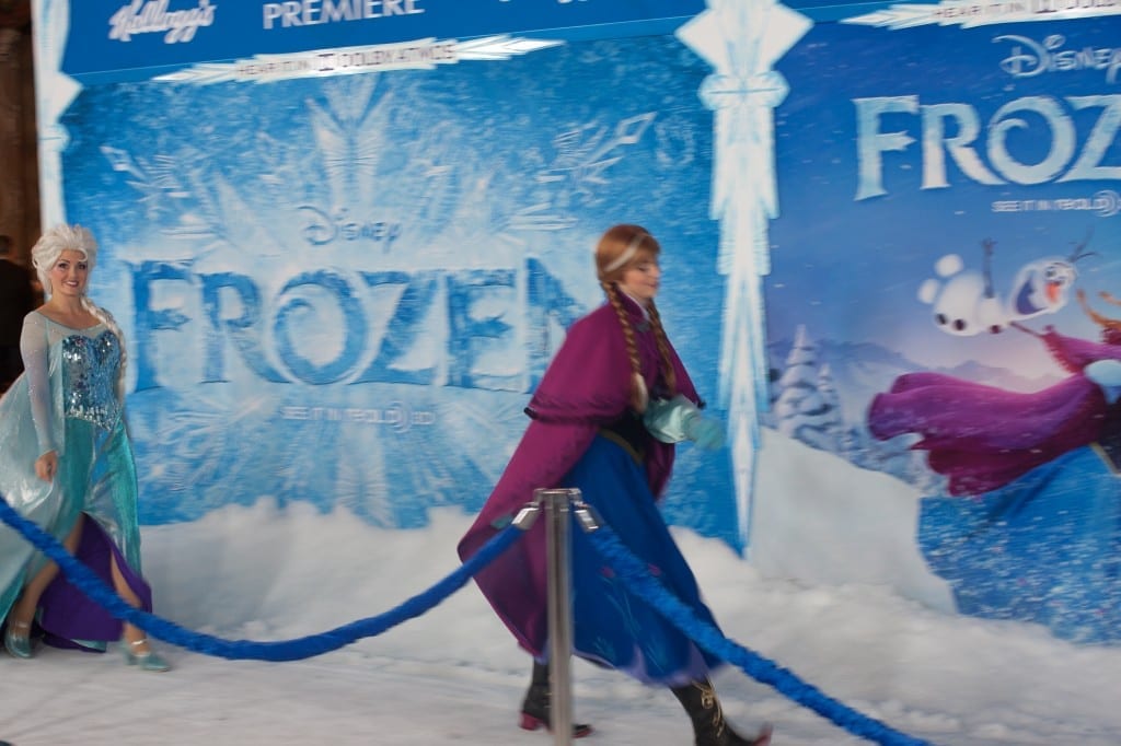 Frozen Premiere-anna-elsa