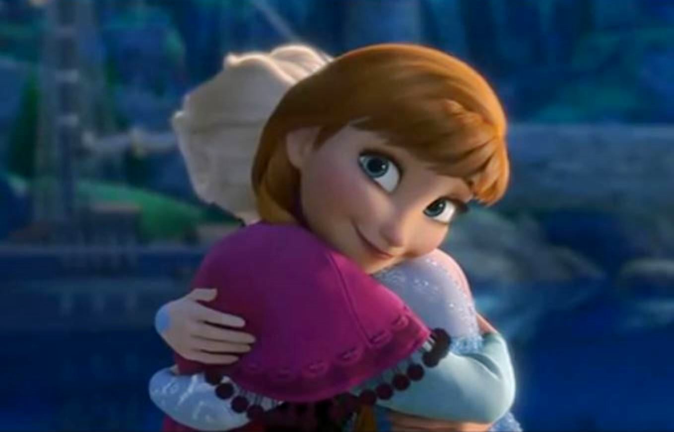 Anna-Elsa-Hug-Frozen