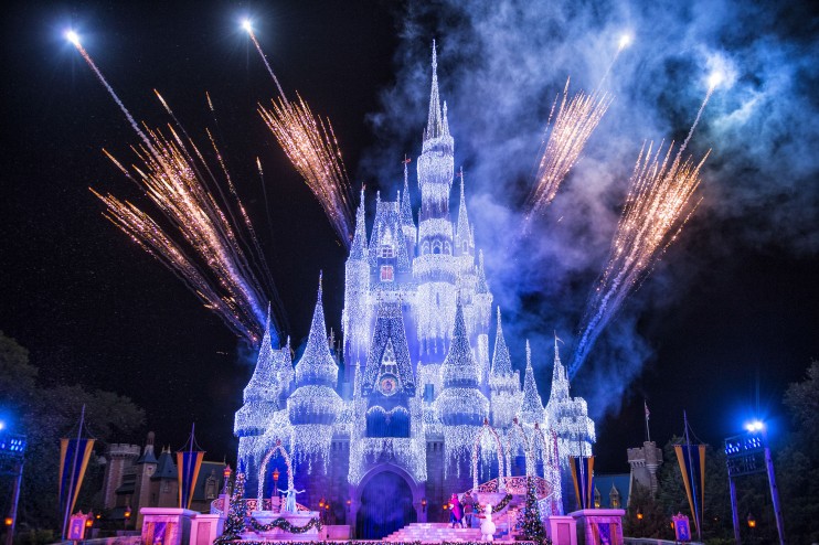 Frozen-Holiday-Wish-Magic-Kingdom